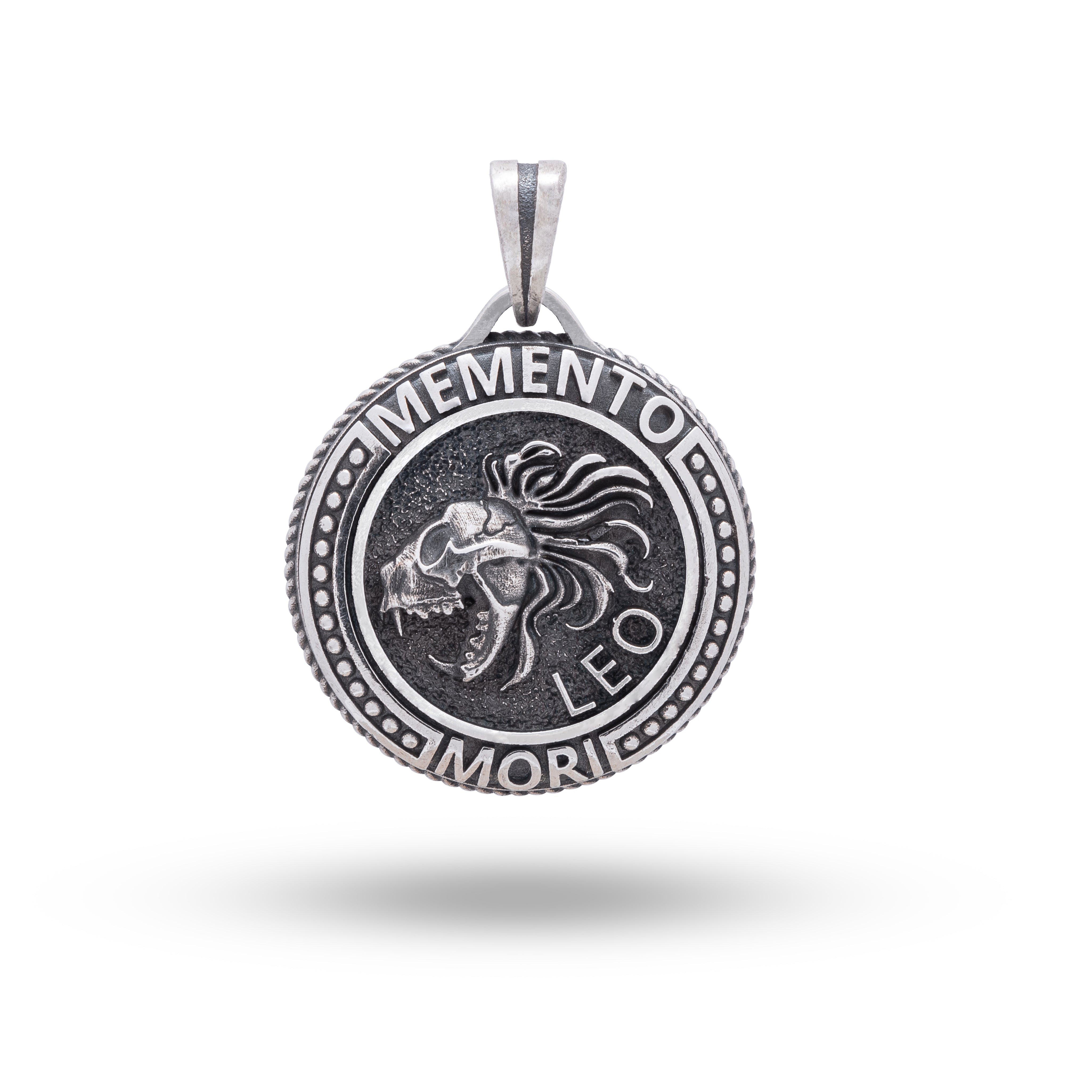 Front view of Memento Mori Leo Sign Lion 925 Sterling Silver Pendant showcasing intricate lion design.
