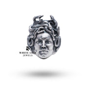 Front view of Medusa 925 Sterling Silver Ring, showcasing its mythical craftsmanship.