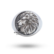Closeup of African Lion King 925 Silver Ring emphasizing the intricate crafting and oxidized finish.