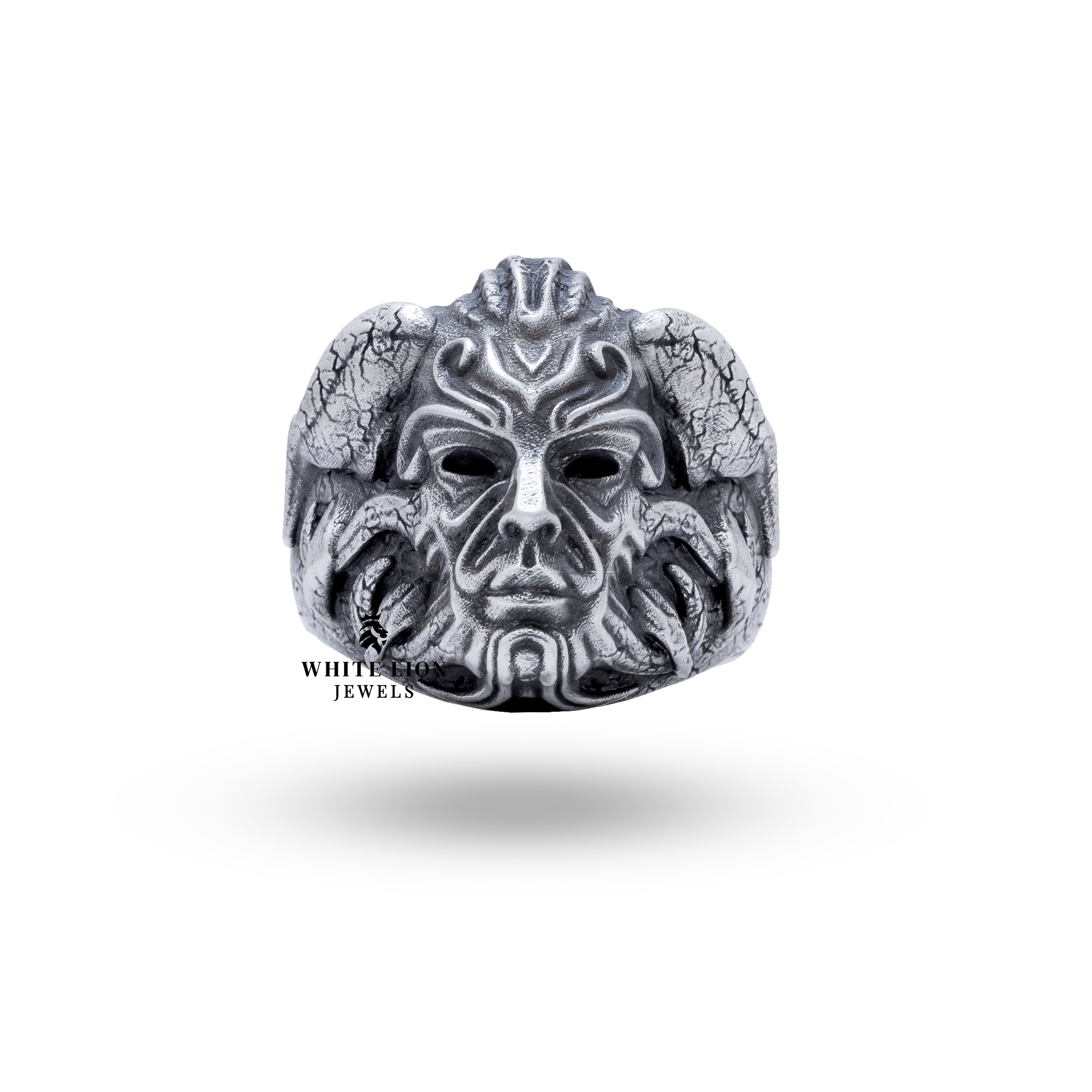 Front view of the Supernatural Cruel Demon ring, crafted in 925 sterling silver with a mysterious charm.