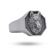 Front view of Wolf Head Animal 925 Sterling Silver Ring with detailed wolf design and oxidized finish