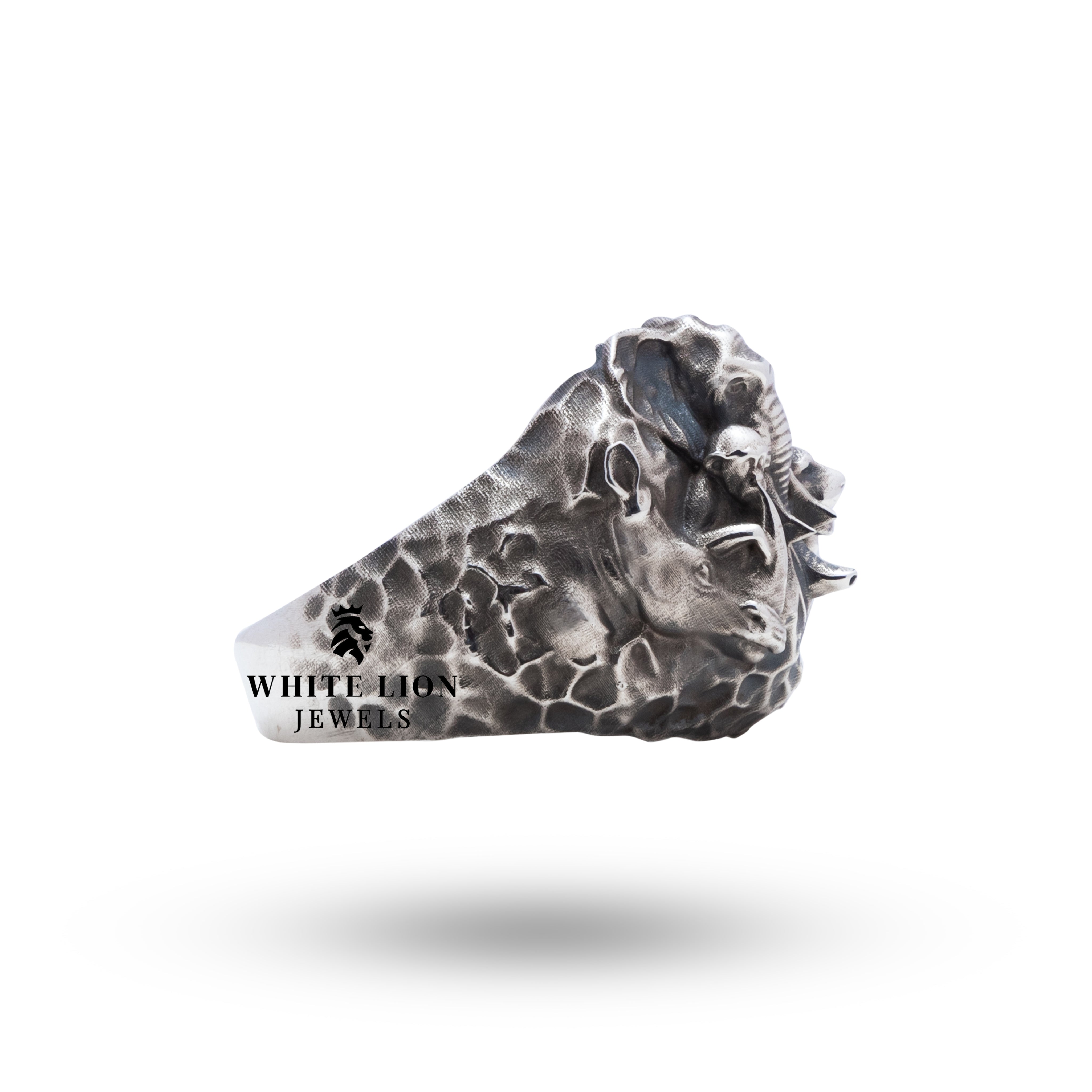 Angled view of Jungle Safari Animals 925 Sterling Silver Ring highlighting artistic craftsmanship.