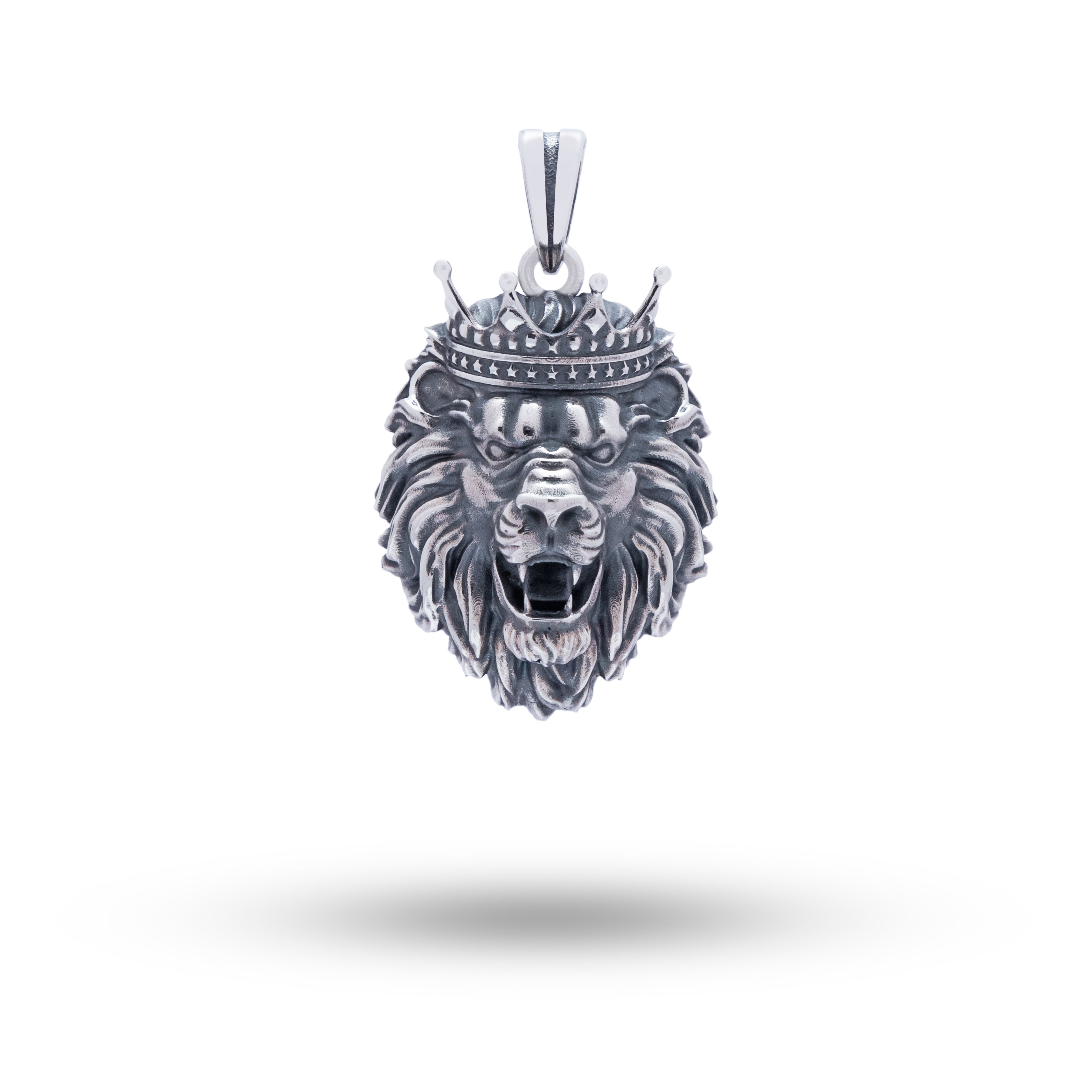 Lion King Crown 925 Sterling Silver Pendant front view showcasing a regal crown design.