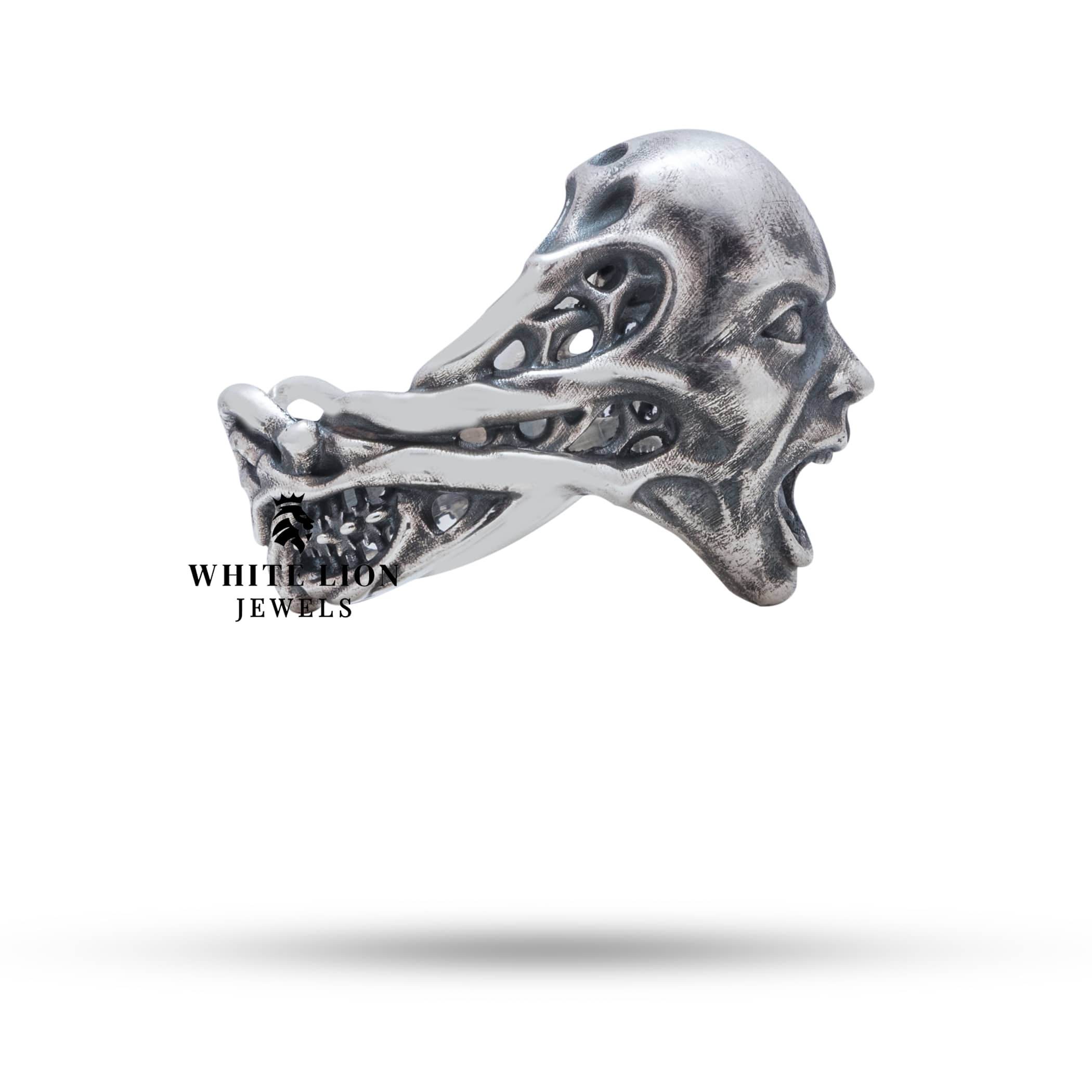 Angle view of Screaming Man 925 Sterling Silver Ring, portraying its bold statement presence and detailed artisanship