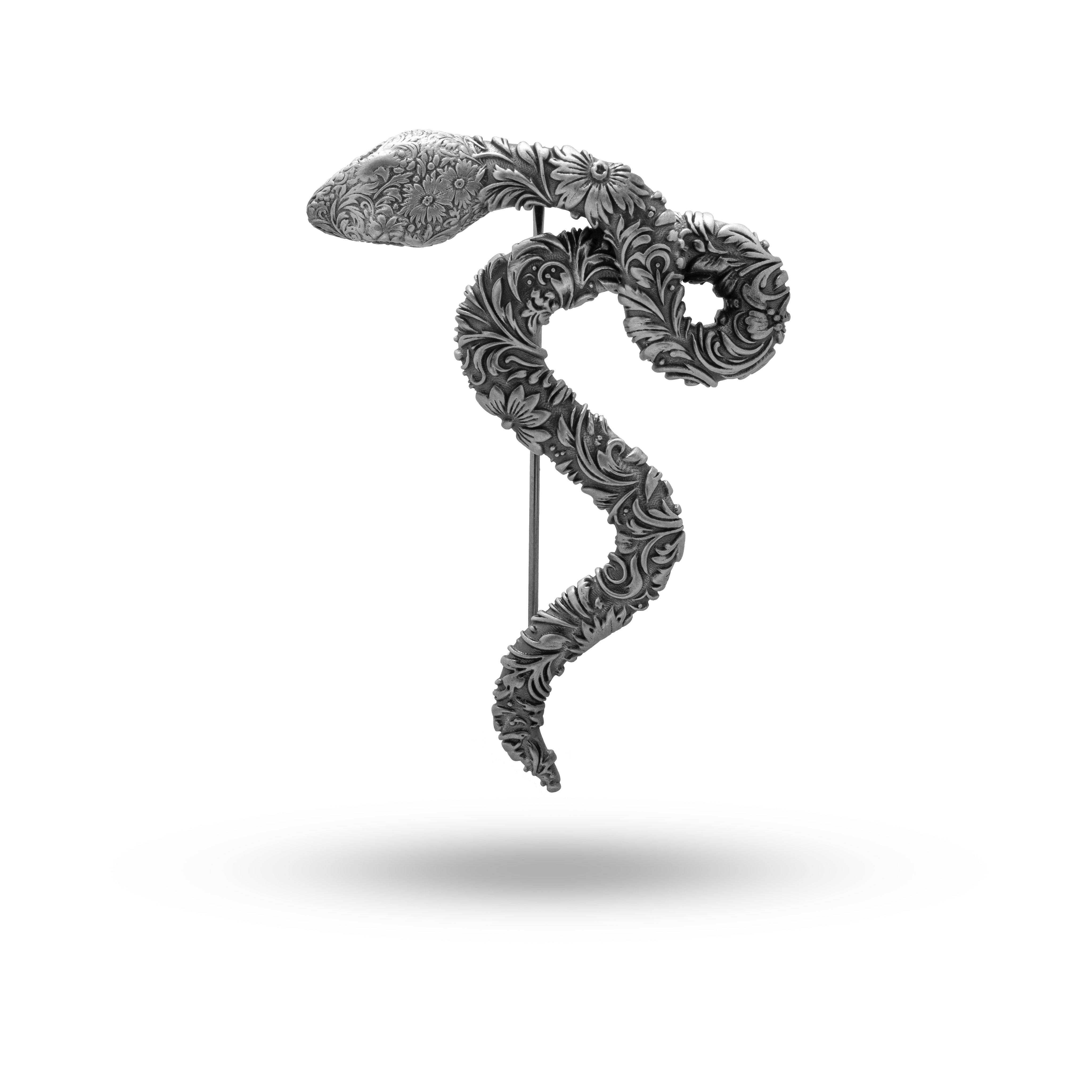 Front view of the Elegant Snake 925 Sterling Silver brooch featuring handcrafted details.