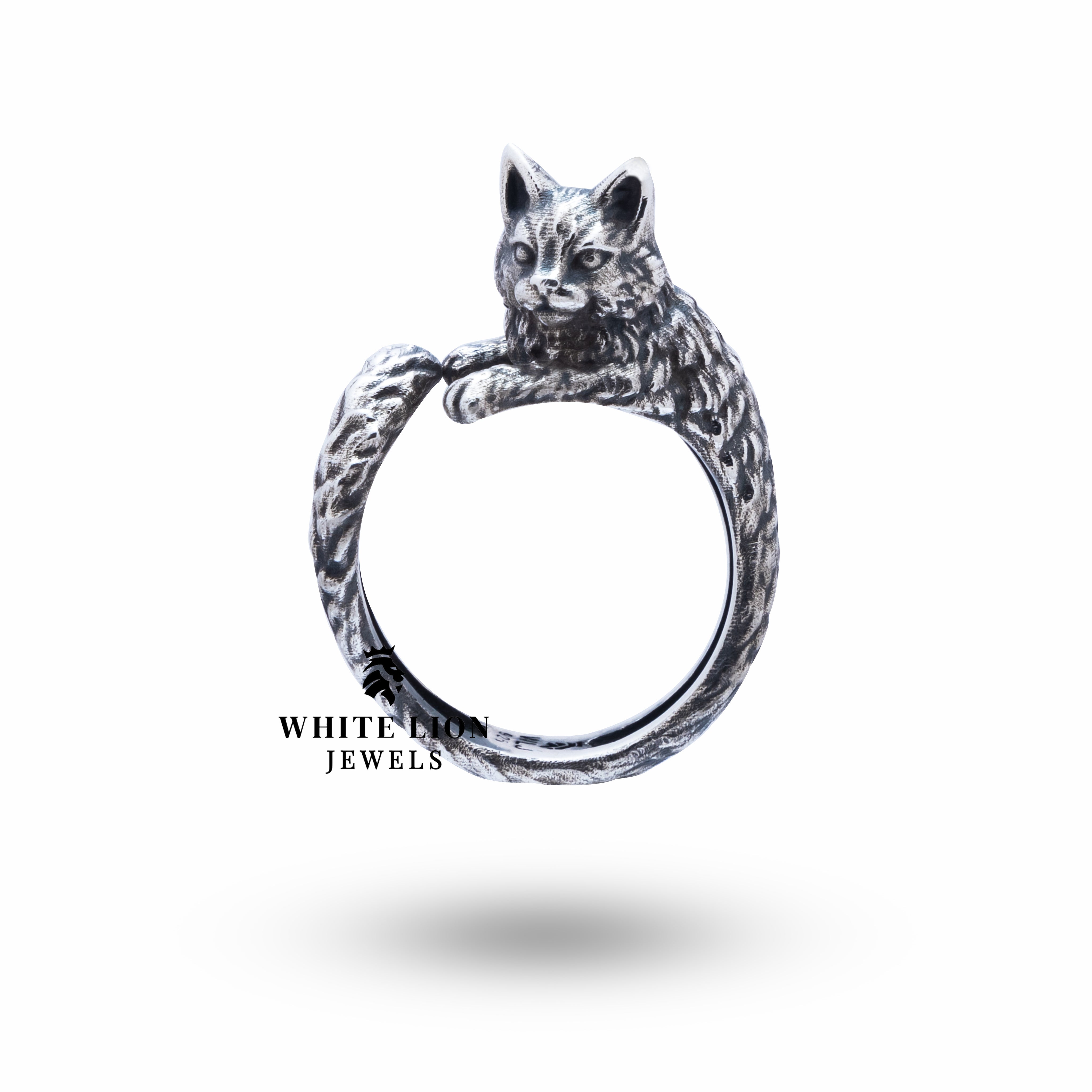 Side view showing intricate design of Cat 925 Sterling Silver Ring in silver