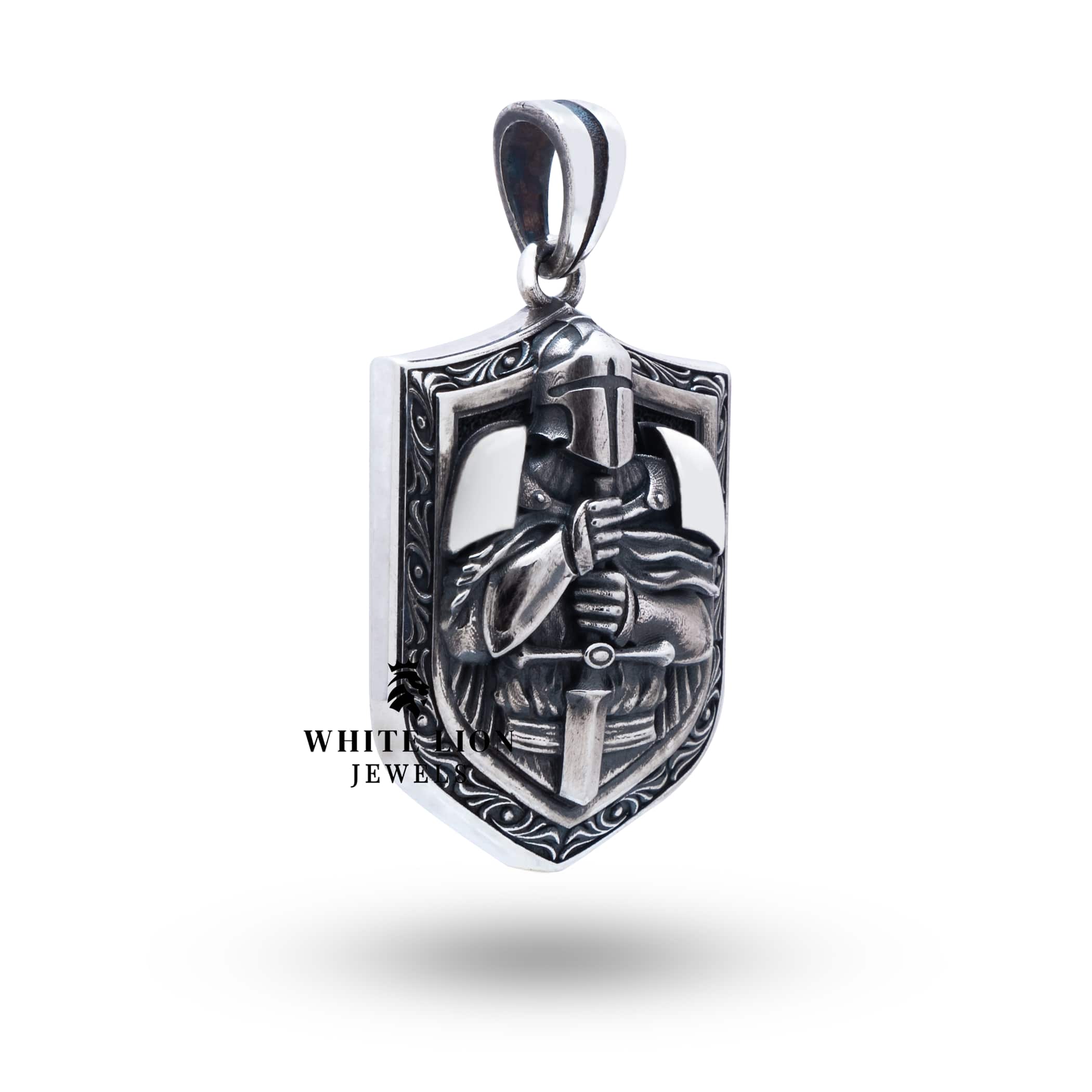 Close-up of the Knight 925 Sterling Silver Pendant, highlighting craftsmanship and detail, perfect for elegant occasions.
