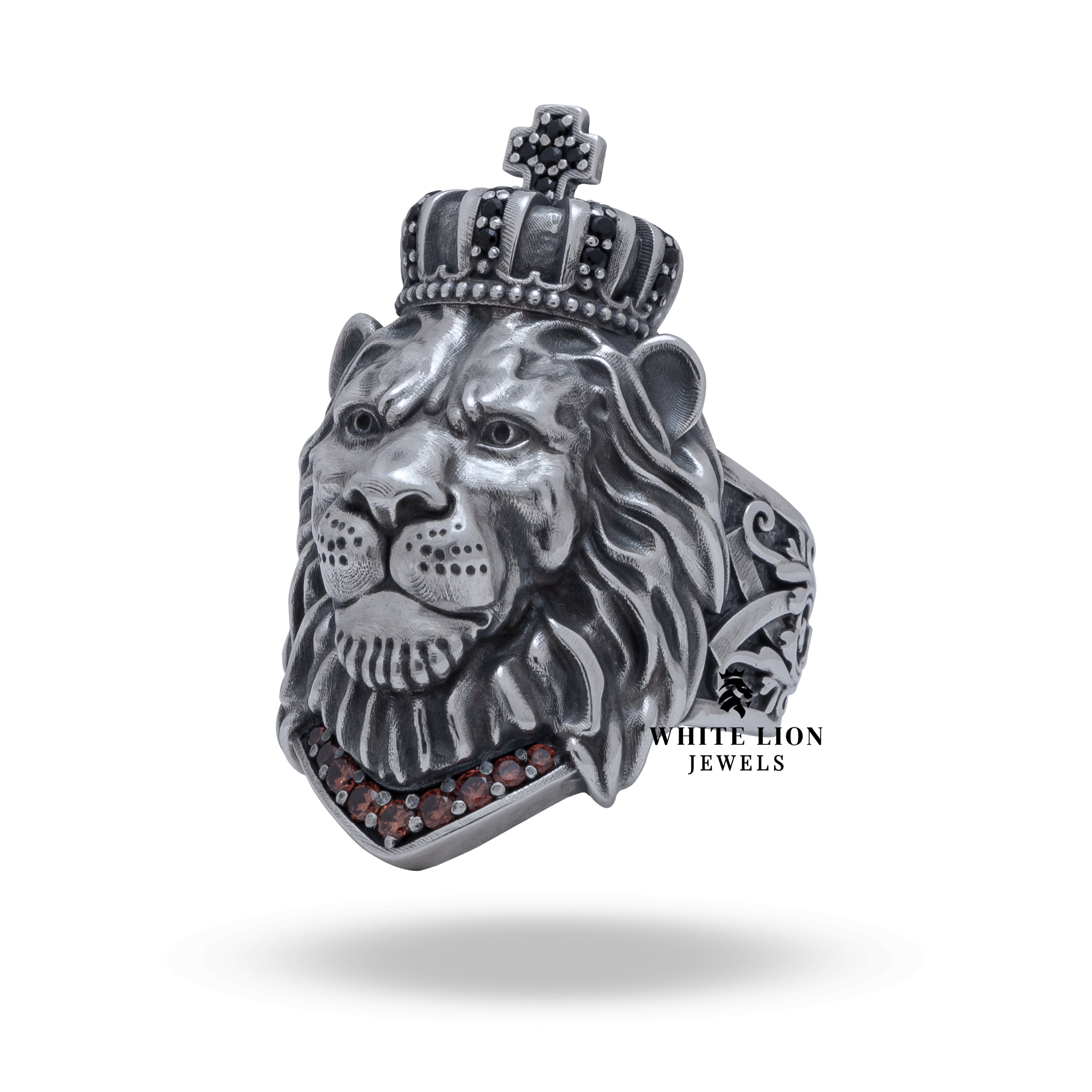 Top view of Calm Lion King Crown Animal 925 Sterling Silver Ring, highlighting crown design and black stones.