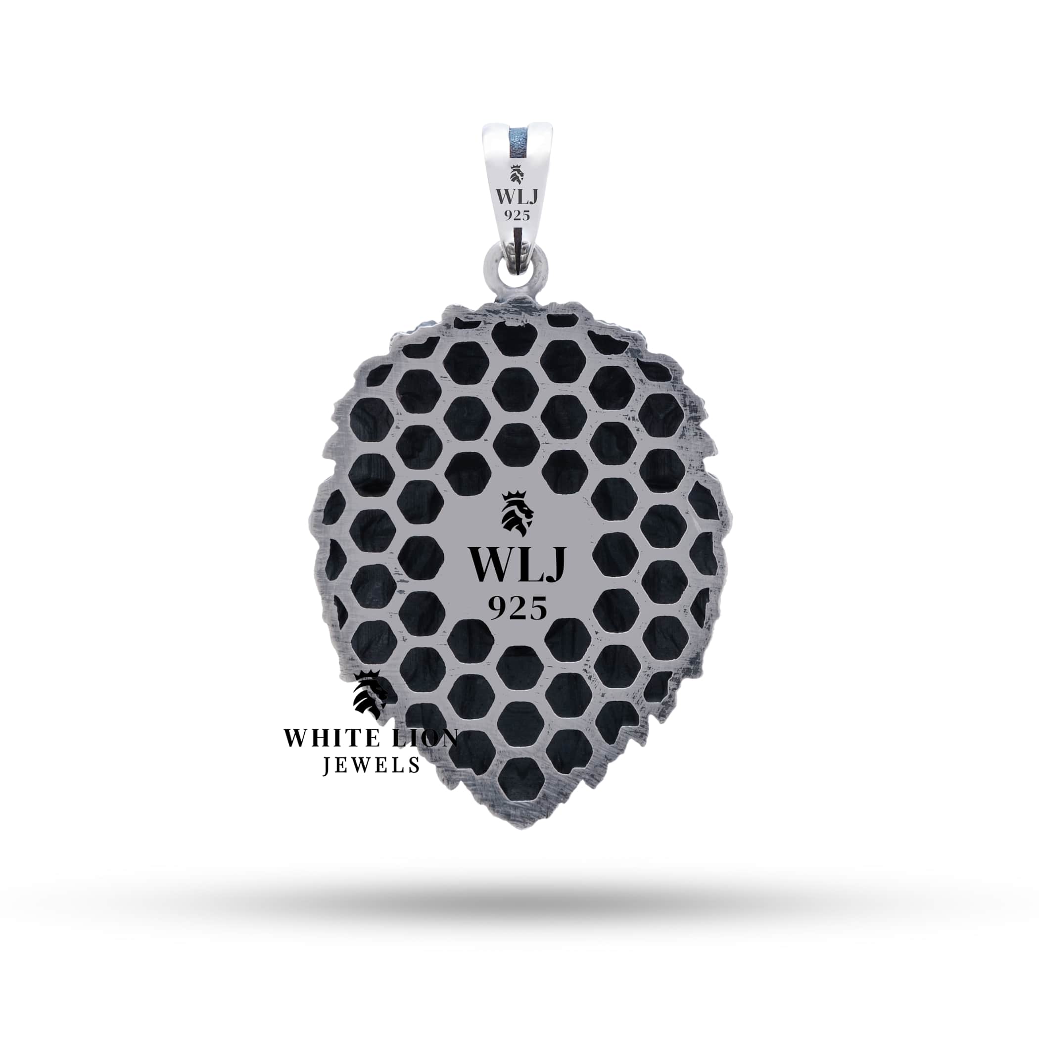 Close-up of Calm Lion Jungle Animal 925 Sterling Silver Pendant, detailed look at artisanal craftsmanship