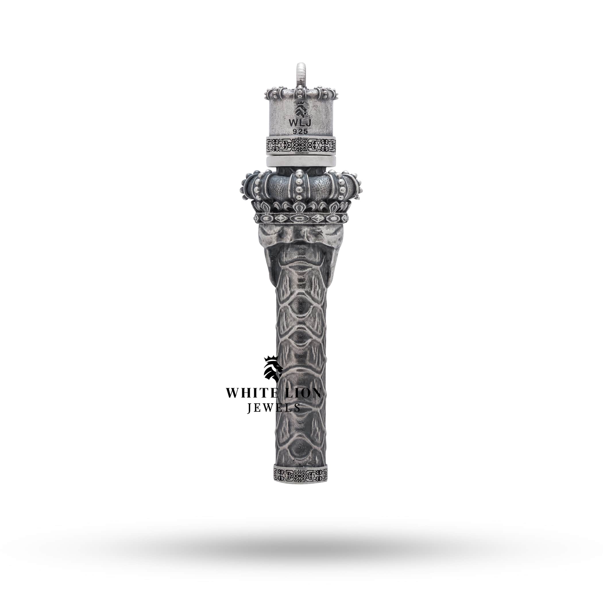 Close-up detail of King Skull lighter design, illuminating its unique artistry.