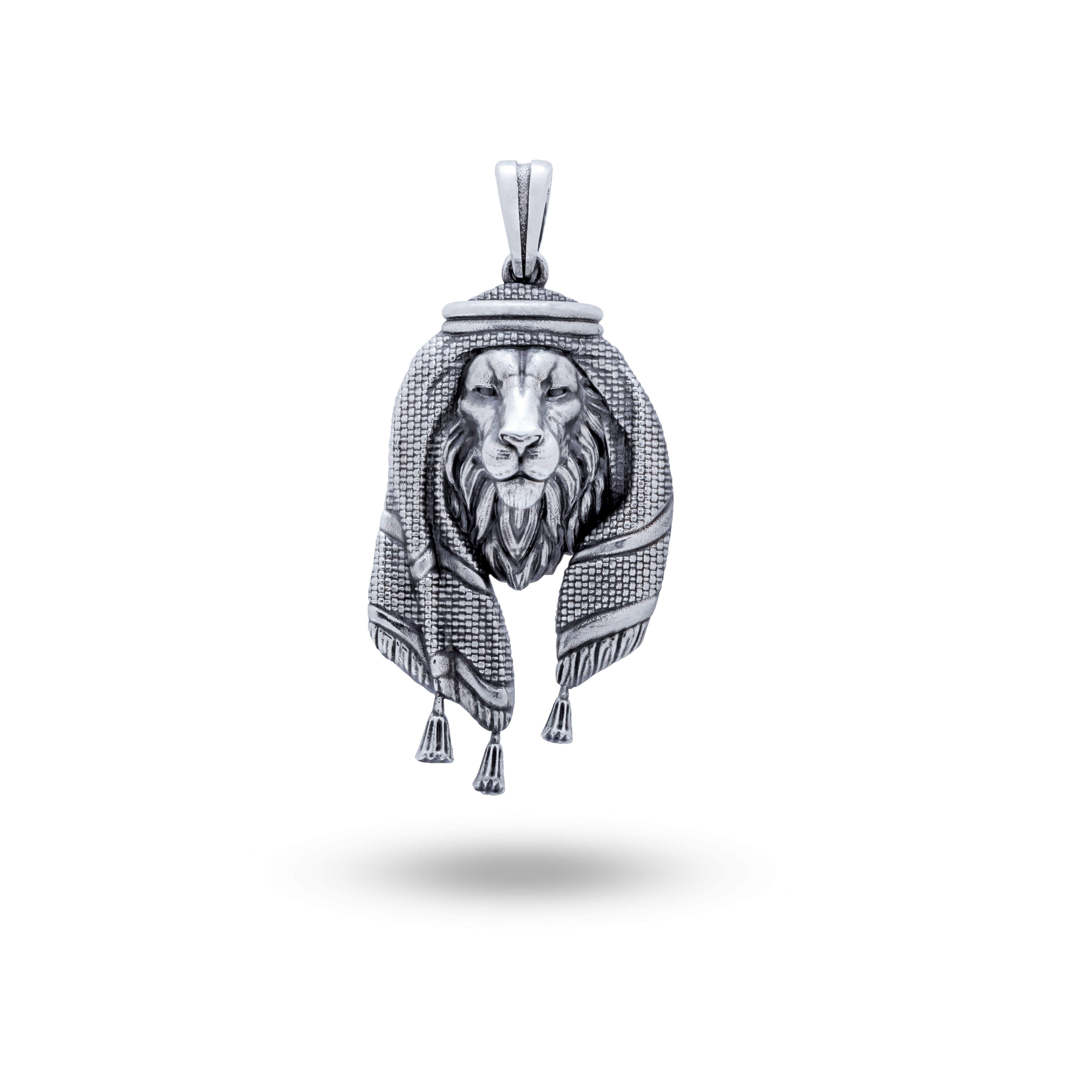 Front view of the Arabic Lion King 925 Sterling Silver Pendant showcasing intricate design.