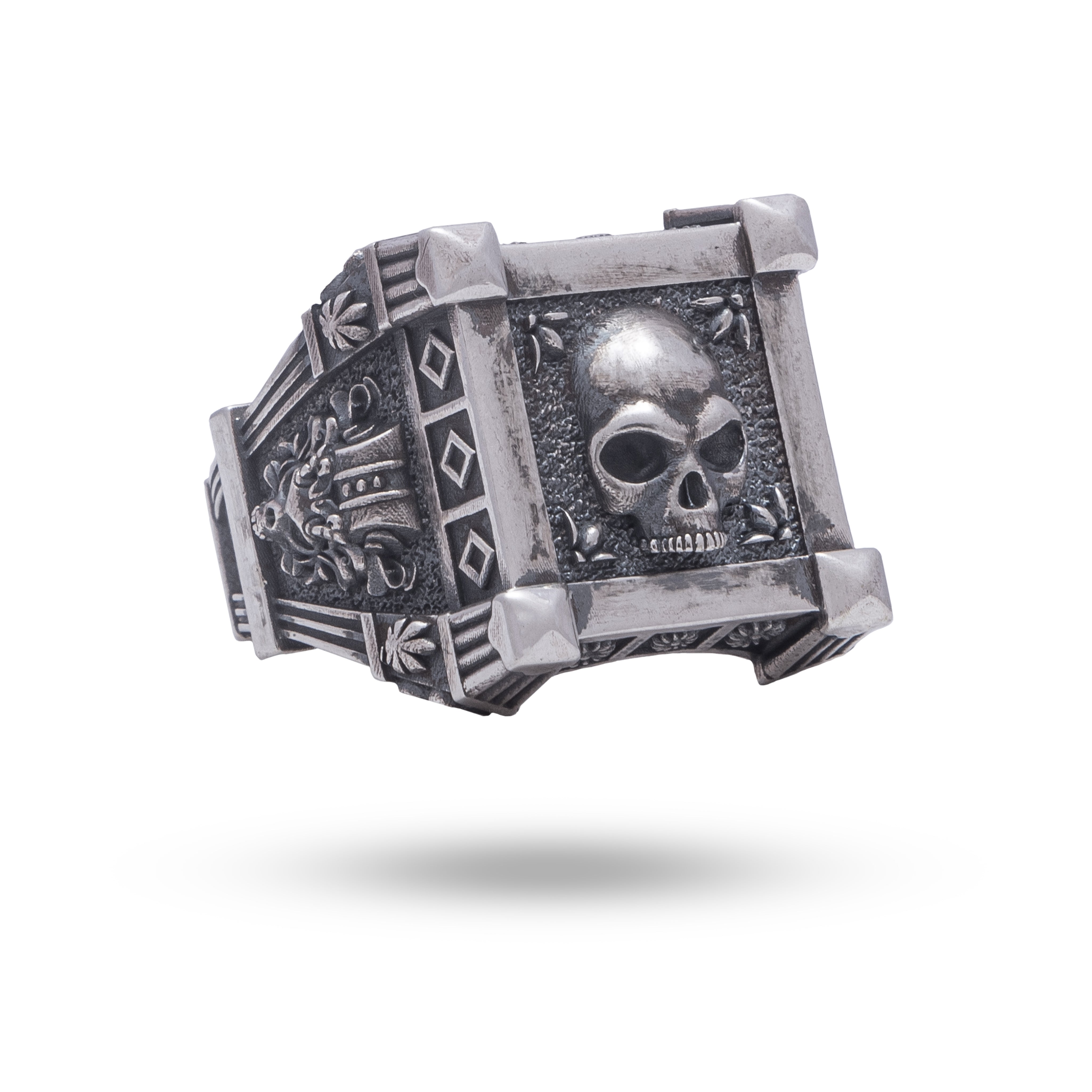 925 Sterling Silver Gothic Ring with Vampire Skull Design