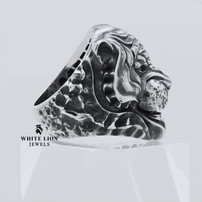 Side profile of Classic Tiger 925 Sterling Silver Ring showcasing intricate tiger motif.