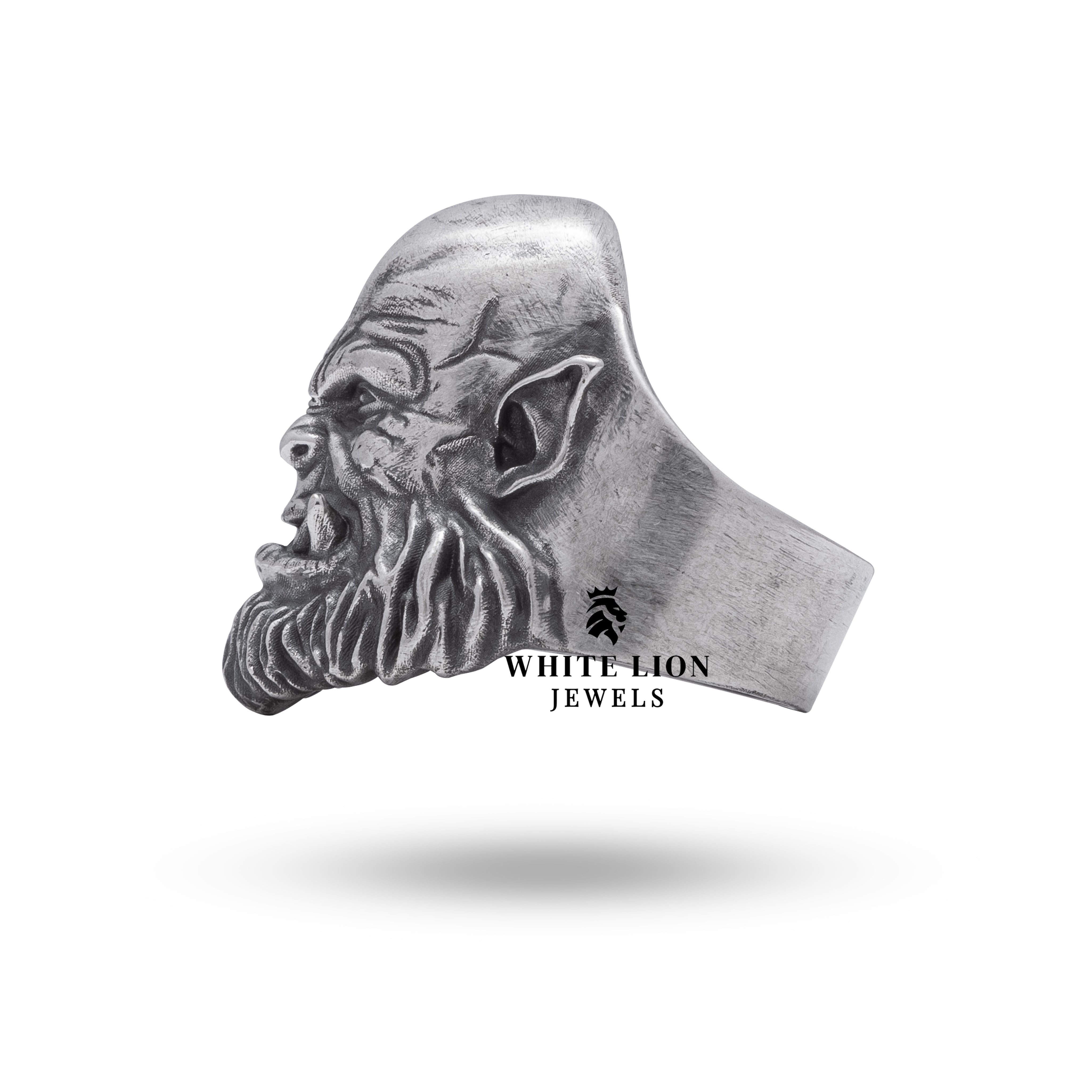 Handcrafted silver Doom Hammer ring for Warcraft enthusiasts and collectors.