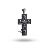 Side view of 925 Sterling Silver Skull Cross Pendant, highlighting intricate craftmanship and artistic engravings