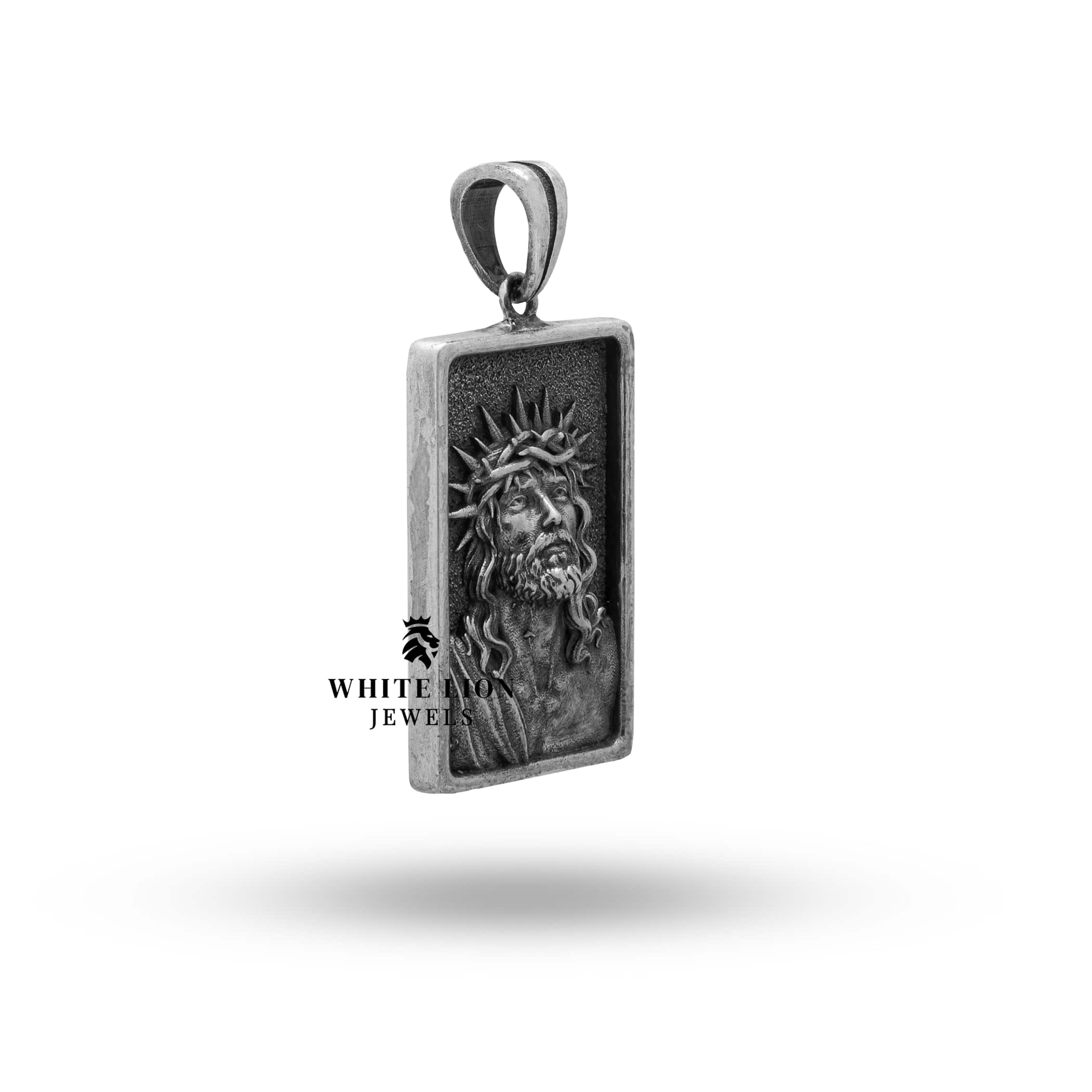 Close-up of Savior Jesus Pendant in 925 Silver with Crown of Thorns design