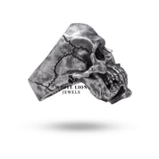 Close-up of Gothic Crack Skull Ring in sterling silver