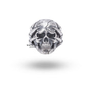 Detailed close-up of the Gothic Claw Skull Ring in 925 Sterling Silver, showcasing intricate design elegance