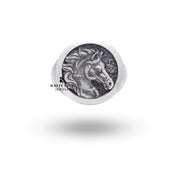 Close-up of Horse Head 925 Sterling Silver Ring highlighting intricate design and nickel-free features.
