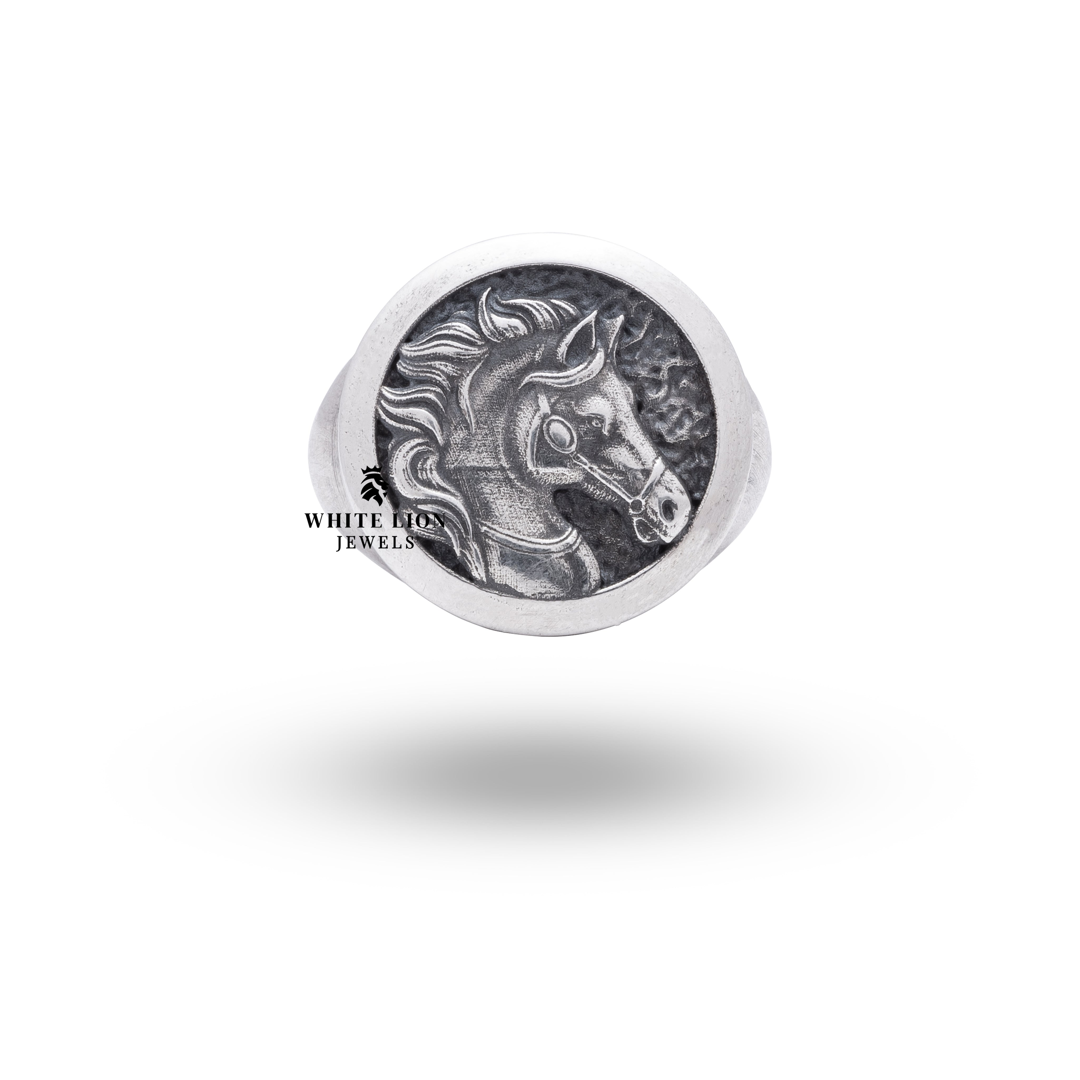 Close-up of Horse Head 925 Sterling Silver Ring highlighting intricate design and nickel-free features.