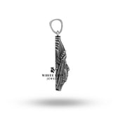 Detailed craftsmanship of American Indian Chief pendant