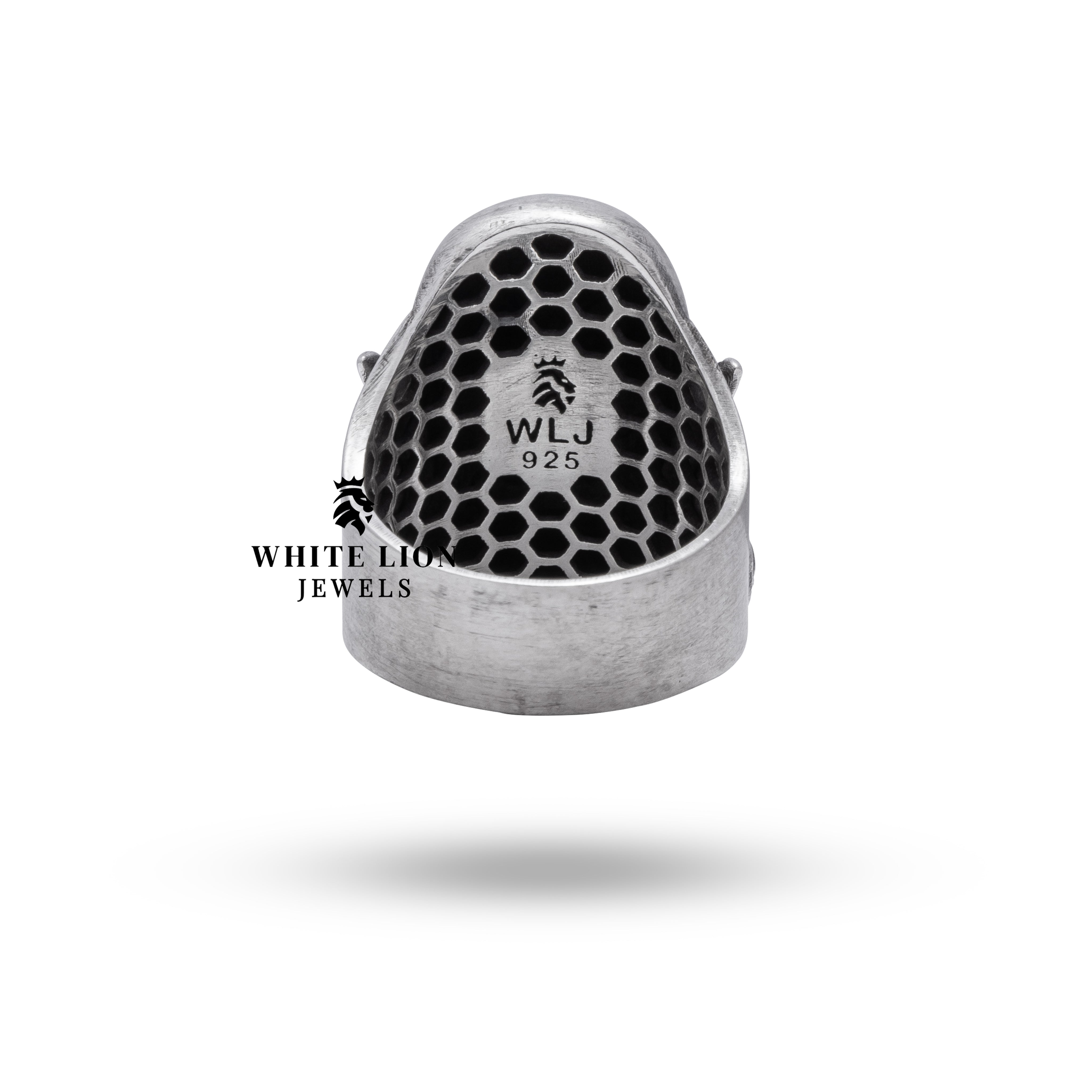 Luxury 925 sterling silver ring with intricate Orc hammer design from Warcraft.