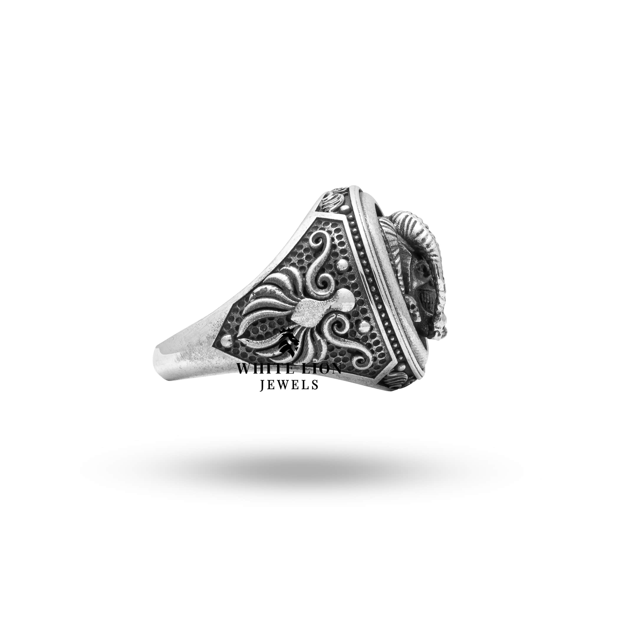 Joker Gothic Skulls Ring worn on hand displaying its impeccable fit and gothic style